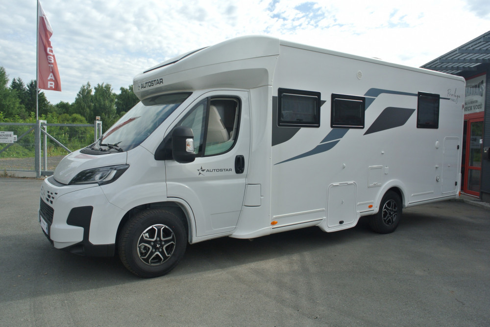 AUTOSTAR polointegrovaný PRIVILEGE P740 LC FIAT 180 PS automat model 2026